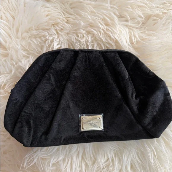 Dolce& Gabbana Black velour Cosmetic Pouch new - Picture 2 of 5